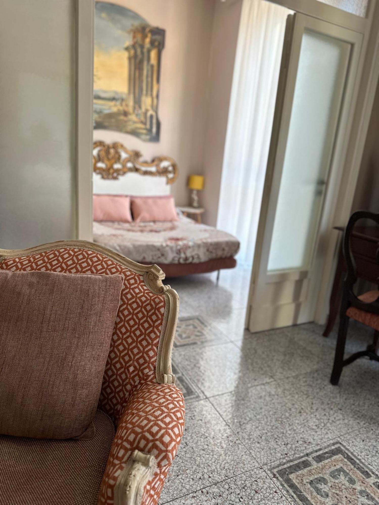 Luxury Suite Vitruvio 55 Formia Exterior photo